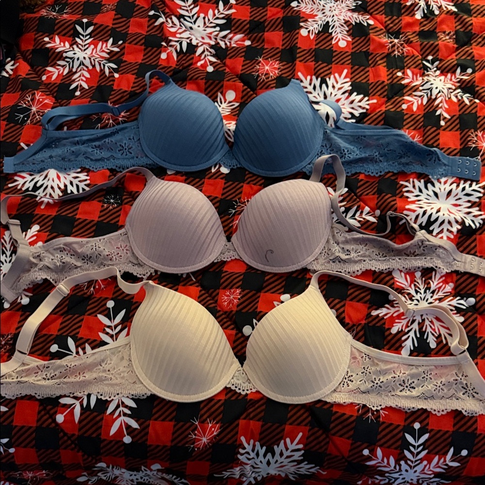 SHEIN Lace Accent Bra Trio - Blue, Pink, Cream